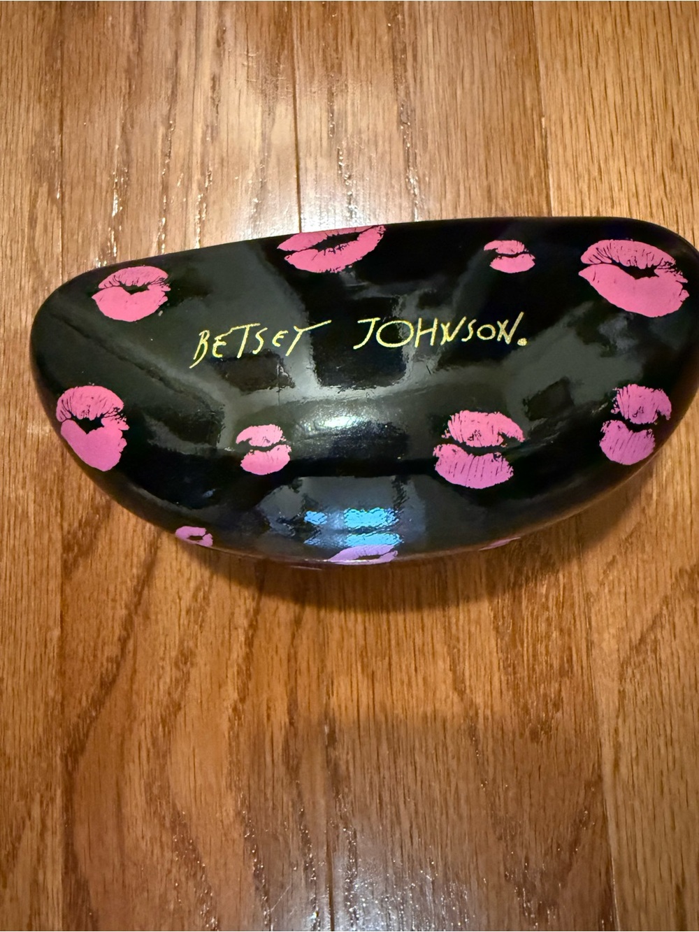 Betsey Johnson Black Hard Case with Pink Lip Print